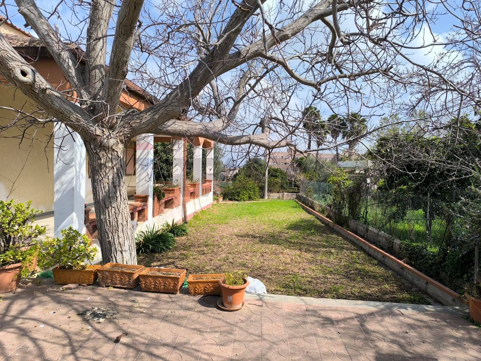 Giardino - Villa strada monasteri
 
20, Floridia - photo 3