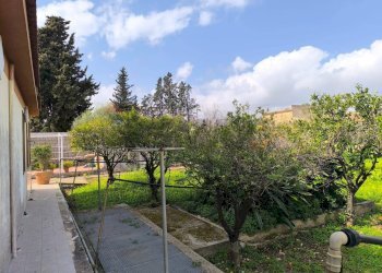 Edificio all\'aperto - Villa strada monasteri
 
20, Floridia - photo 5