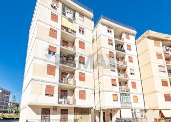 Edificio all\'aperto - Appartamento Via Algeri
 
88, Siracusa - foto 1