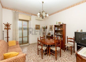 Sala da pranzo - Quadrilocale largo Monreale
 
4, Lentini - foto 15