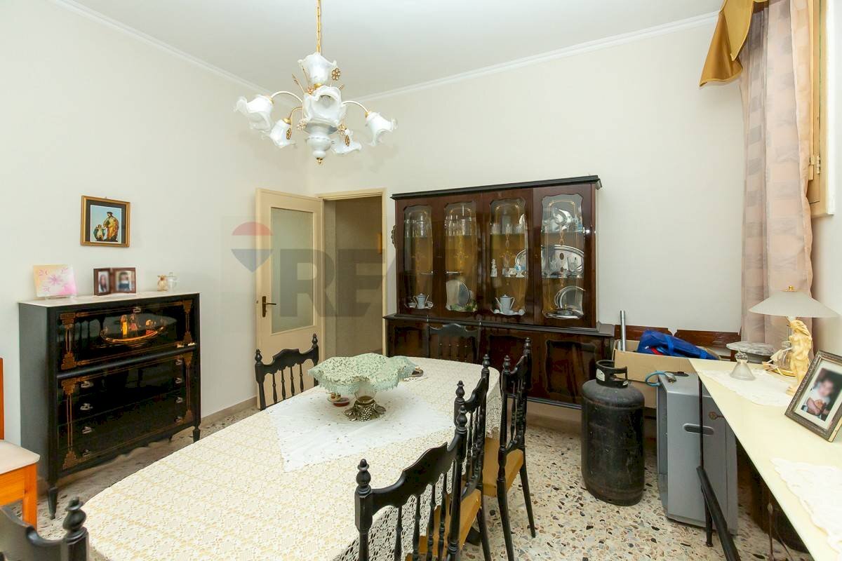 Sala da pranzo - Quadrilocale via tindari
 
44, Lentini - foto 3