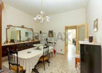 Sala da pranzo - Quadrilocale via tindari
 
44, Lentini - foto 2
