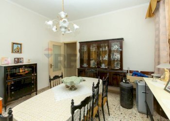 Sala da pranzo - Quadrilocale via tindari
 
44, Lentini - foto 3