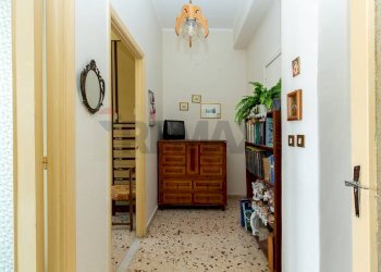 Hall / corridoio - Quadrilocale via tindari
 
44, Lentini - foto 5