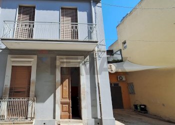 Edificio all\'aperto - Independent house Via Platamone
 
79, Rosolini - photo 1