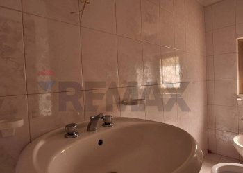 Bagno - Independent house Via Platamone
 
79, Rosolini - photo 5