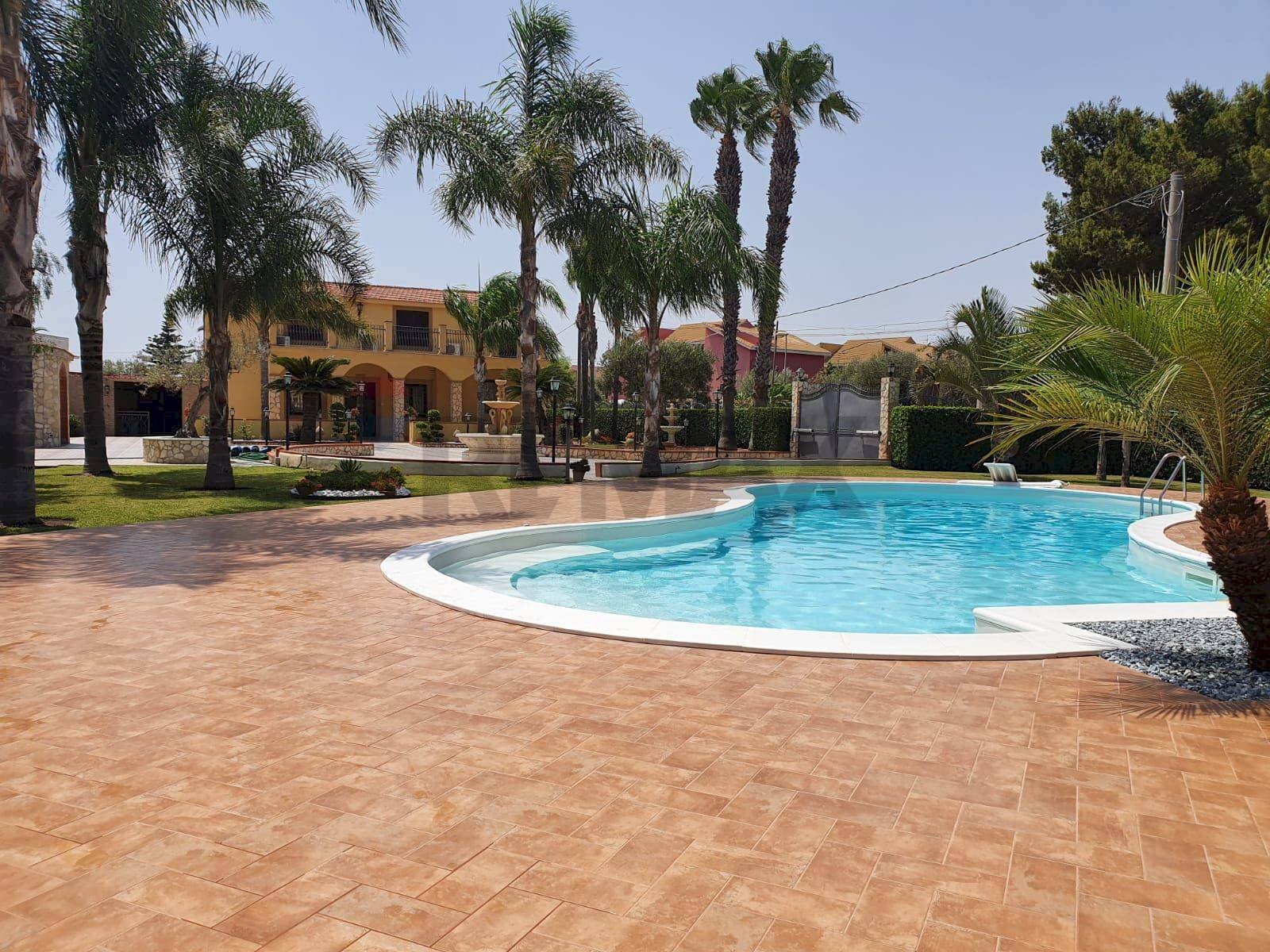 Piscina - Villa Via Serpaolo
 
16, Augusta - foto 2