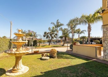 Giardino - Villa Via Serpaolo
 
16, Augusta - foto 15