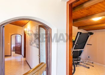 Hall / corridoio - Villa Via Serpaolo
 
16, Augusta - foto 31