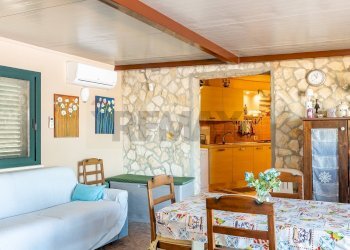 Sala da pranzo - Villa Via Serpaolo
 
16, Augusta - foto 45