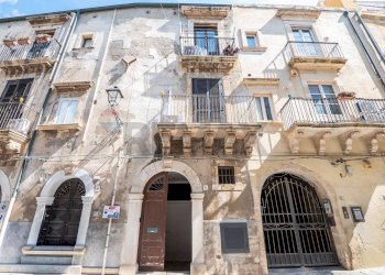 Edificio all\'aperto - Trilocale VIA VITTORIO VENETO
 
94, Siracusa - foto 26