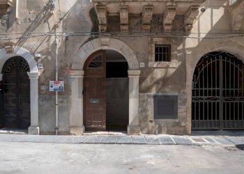 Edificio all\'aperto - Trilocale VIA VITTORIO VENETO
 
94, Siracusa - foto 28