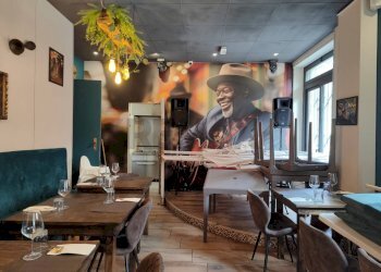 Sala da pranzo - Attività Commerciale Viale Teocrito
snc, Siracusa - foto 2