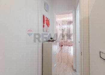 Hall / corridoio - Two-room apartment Viale Eolie
 
8, Noto - photo 20