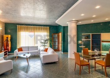 salone - Villa via giuseppe motta
14, Avola - photo 3