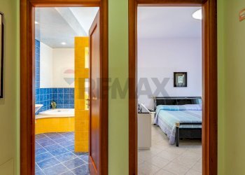 Hall / corridoio - Villa via giuseppe motta
14, Avola - photo 26