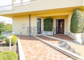 porta d\'ingresso - Villa via giuseppe motta
14, Avola - photo 43