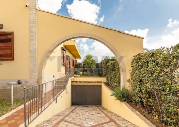 rampa e garage - Villa via giuseppe motta
14, Avola - photo 58