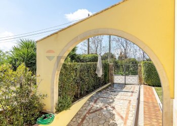 rampa carrabile - Villa via giuseppe motta
14, Avola - photo 60