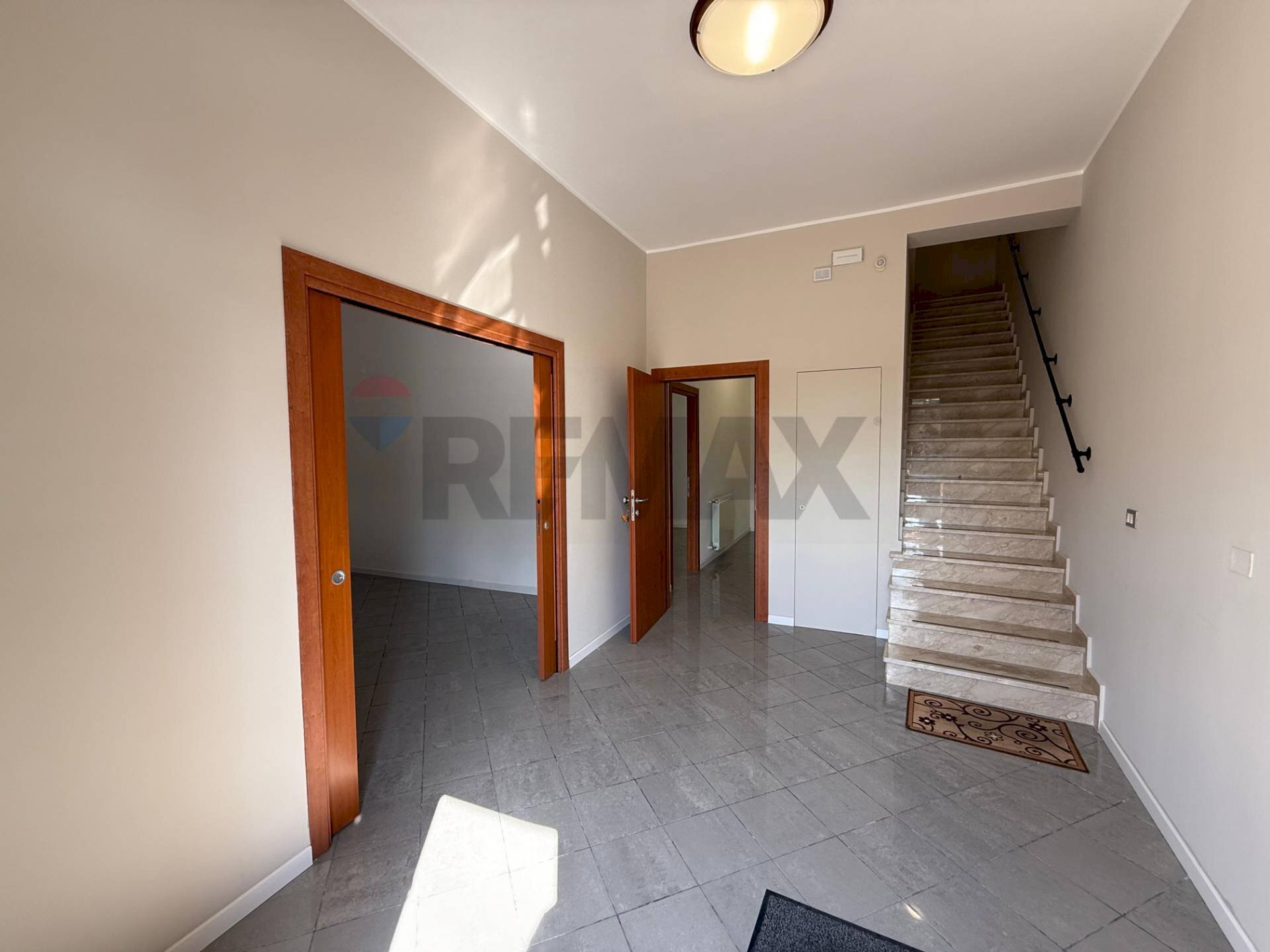 Scale - Apartment Via Tommaso Edison
 
35, Priolo Gargallo - photo 2