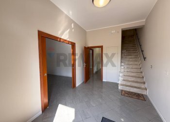 Scale - Apartment Via Tommaso Edison
 
35, Priolo Gargallo - photo 2