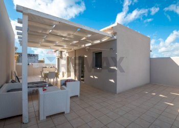 Terrazza - Casa semi indipendente Via Unità
 
90, Pachino - foto 3