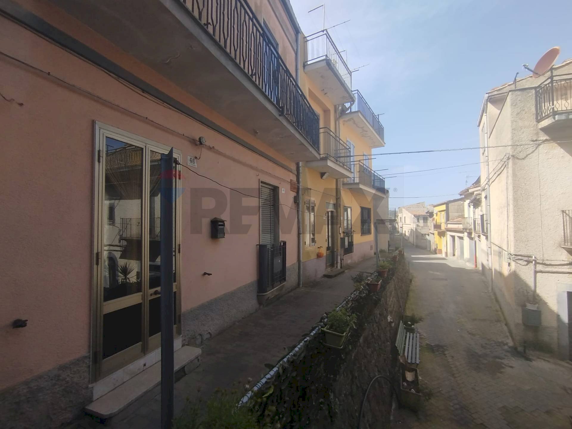 Edificio all\'aperto - Independent house via colonna
 
42, Buccheri - photo 2