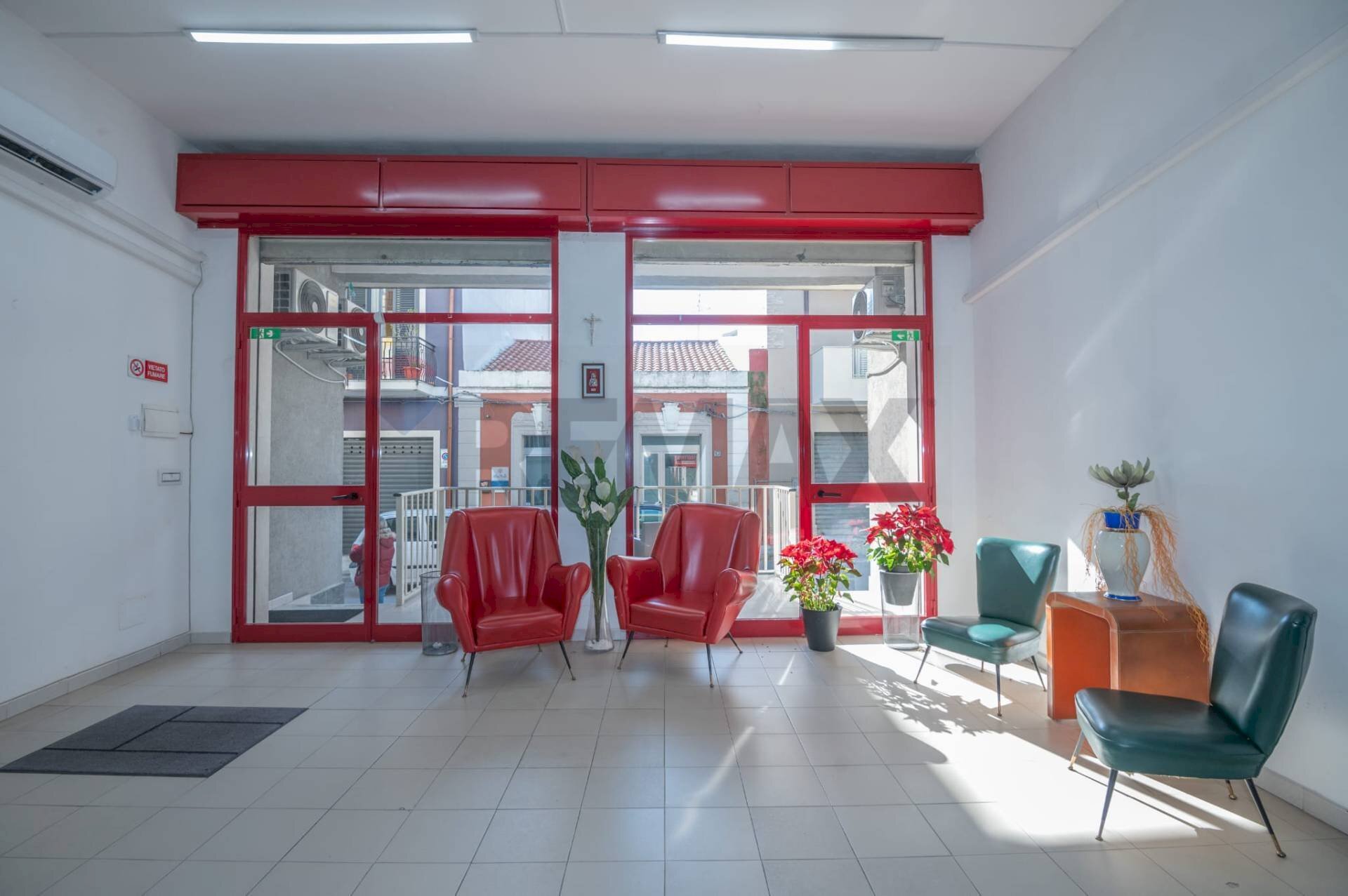 Ricezione / Lobby - Negozio Via Palestro
 
106-108, Priolo Gargallo - foto 1