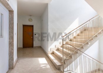 Scale - Appartamento Viale Santa Panagia
 
136, Siracusa - foto 3
