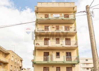 Edificio all\'aperto - Quadrilocale via europa
 
29, Siracusa - foto 2