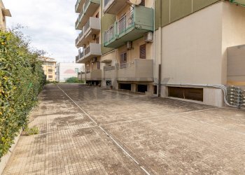 Edificio all\'aperto - Quadrilocale via europa
 
29, Siracusa - foto 3