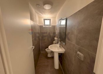 Bagno - Commercial Premises Via Giovanni Pascoli
 
SnC, Pachino - photo 7