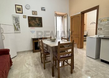 Sala da pranzo - Quadrilocale Cortile Morale
 
7, Avola - foto 6