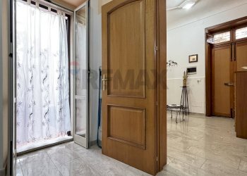 Hall / corridoio - Quadrilocale Cortile Morale
 
7, Avola - foto 8