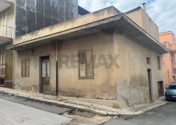 Casa all\'aperto - Casa indipendente VIA D. ARANGIO
 
62, Pachino - foto 2