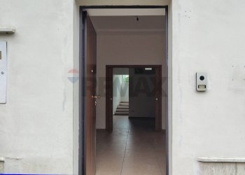 Hall / corridoio - Casa semi indipendente Via Vittorio Veneto
 
47, Piana di Monte Verna - foto 2