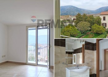 Bagno - Semi-detached house Via Vittorio Veneto
 
47, Piana di Monte Verna - photo 1