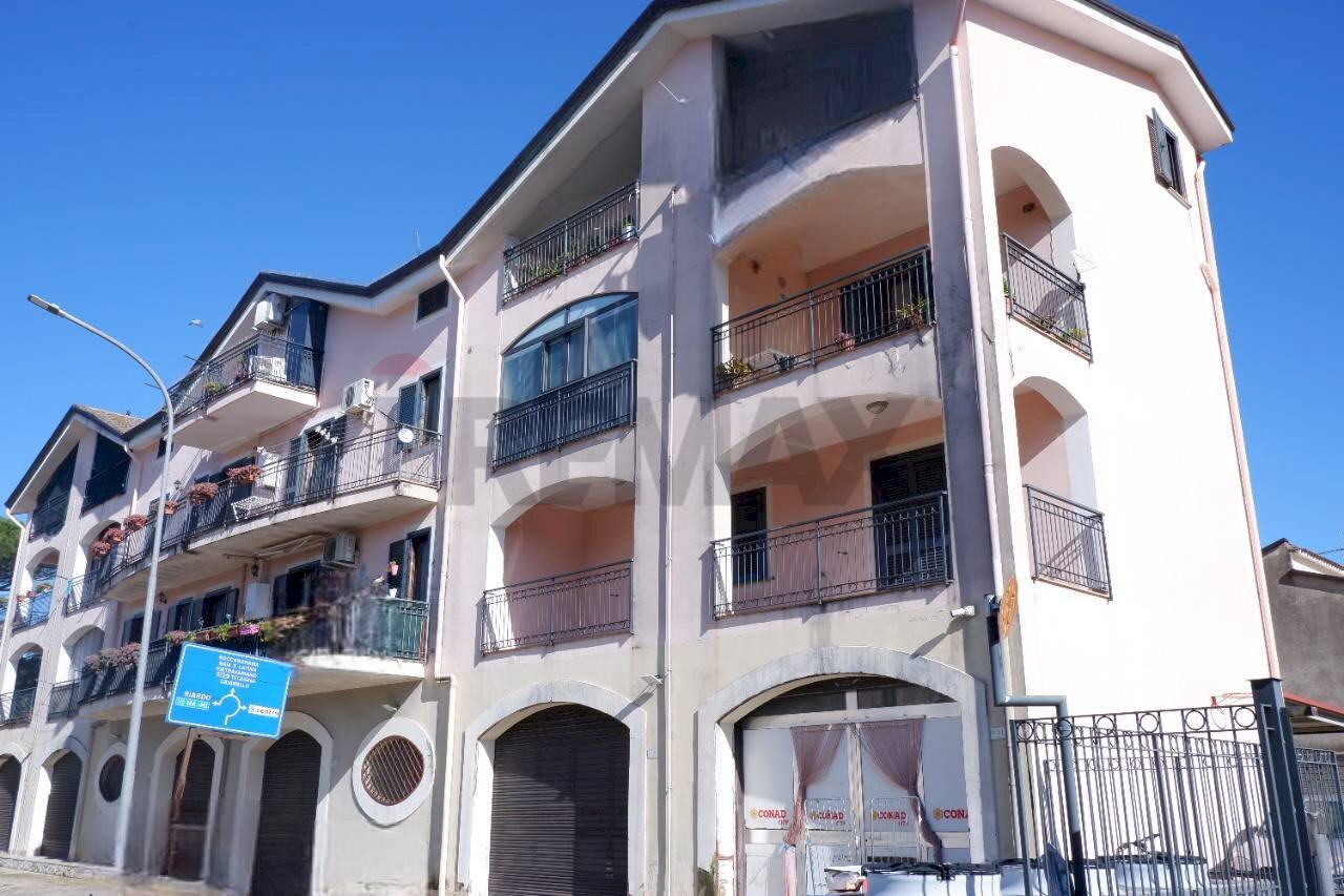 Edificio all\'aperto - Three-room apartment Viale ITALIA, Pietramelara - photo 1