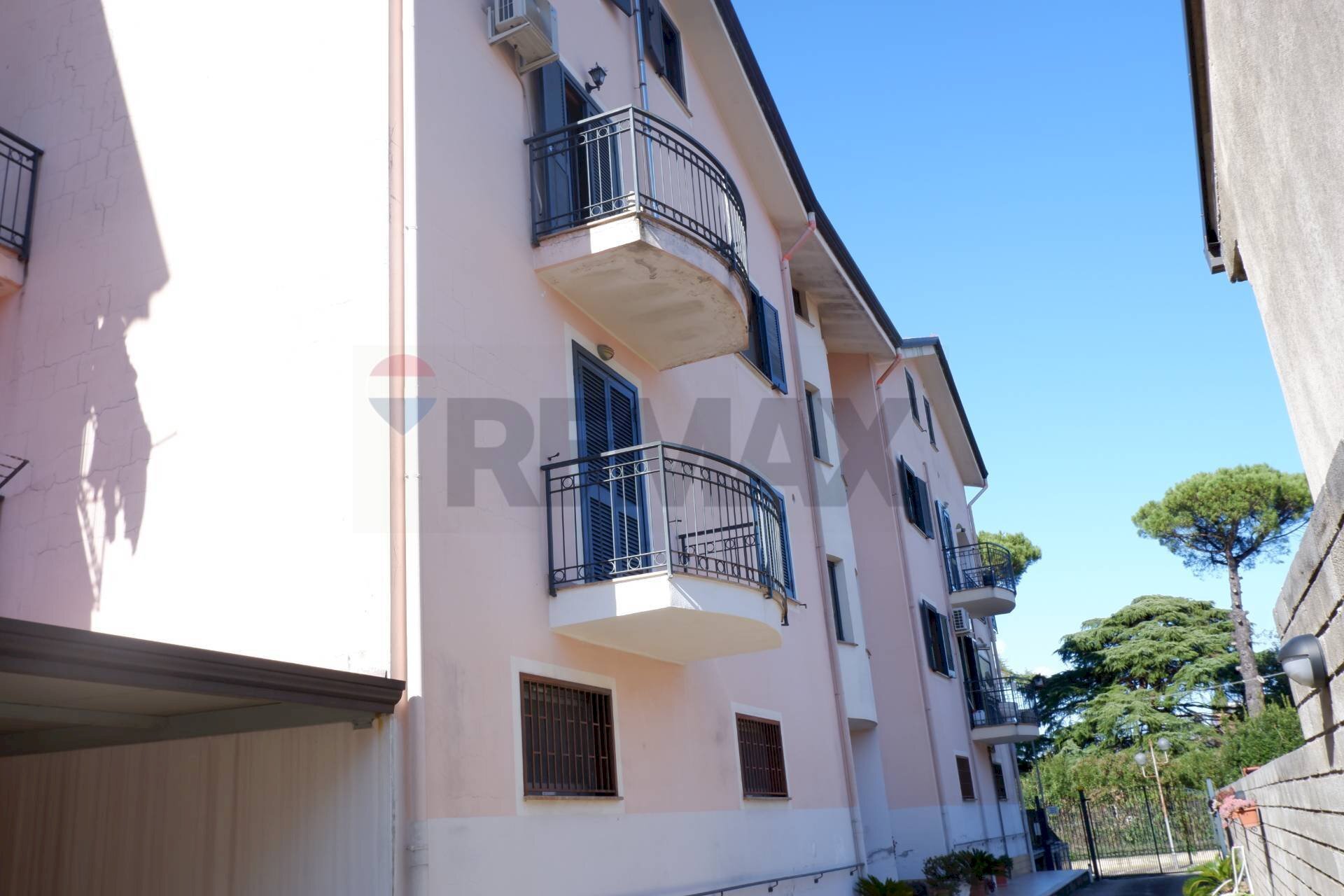 Edificio all\'aperto - Three-room apartment Viale ITALIA, Pietramelara - photo 2
