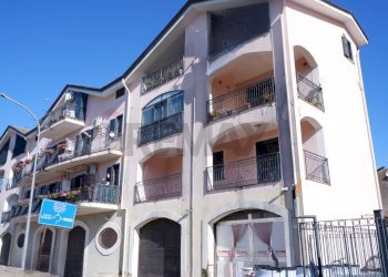 Edificio all\'aperto - Three-room apartment Viale ITALIA, Pietramelara - photo 1