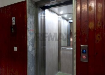 Hall / corridoio - Appartamento Viale Vincenzo Cappiello
 
8, Caserta - foto 8