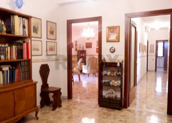 Hall / corridoio - Appartamento Viale Vincenzo Cappiello
 
8, Caserta - foto 9