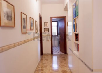 Hall / corridoio - Appartamento Viale Vincenzo Cappiello
 
8, Caserta - foto 17