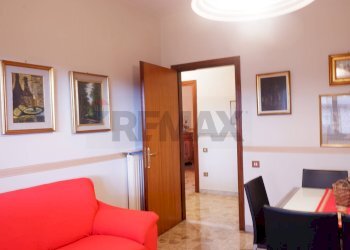 Sala da pranzo - Appartamento Viale Vincenzo Cappiello
 
8, Caserta - foto 19