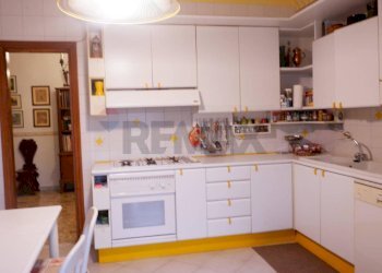 Cucina - Appartamento Viale Vincenzo Cappiello
 
8, Caserta - foto 36