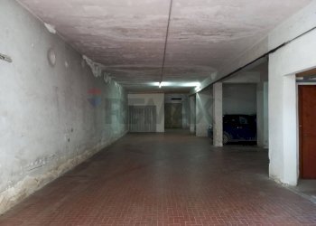 Parcheggio - Appartamento Viale Vincenzo Cappiello
 
8, Caserta - foto 46