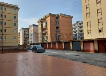 Edificio all\'aperto - Appartamento Viale Vincenzo Cappiello
 
8, Caserta - foto 50