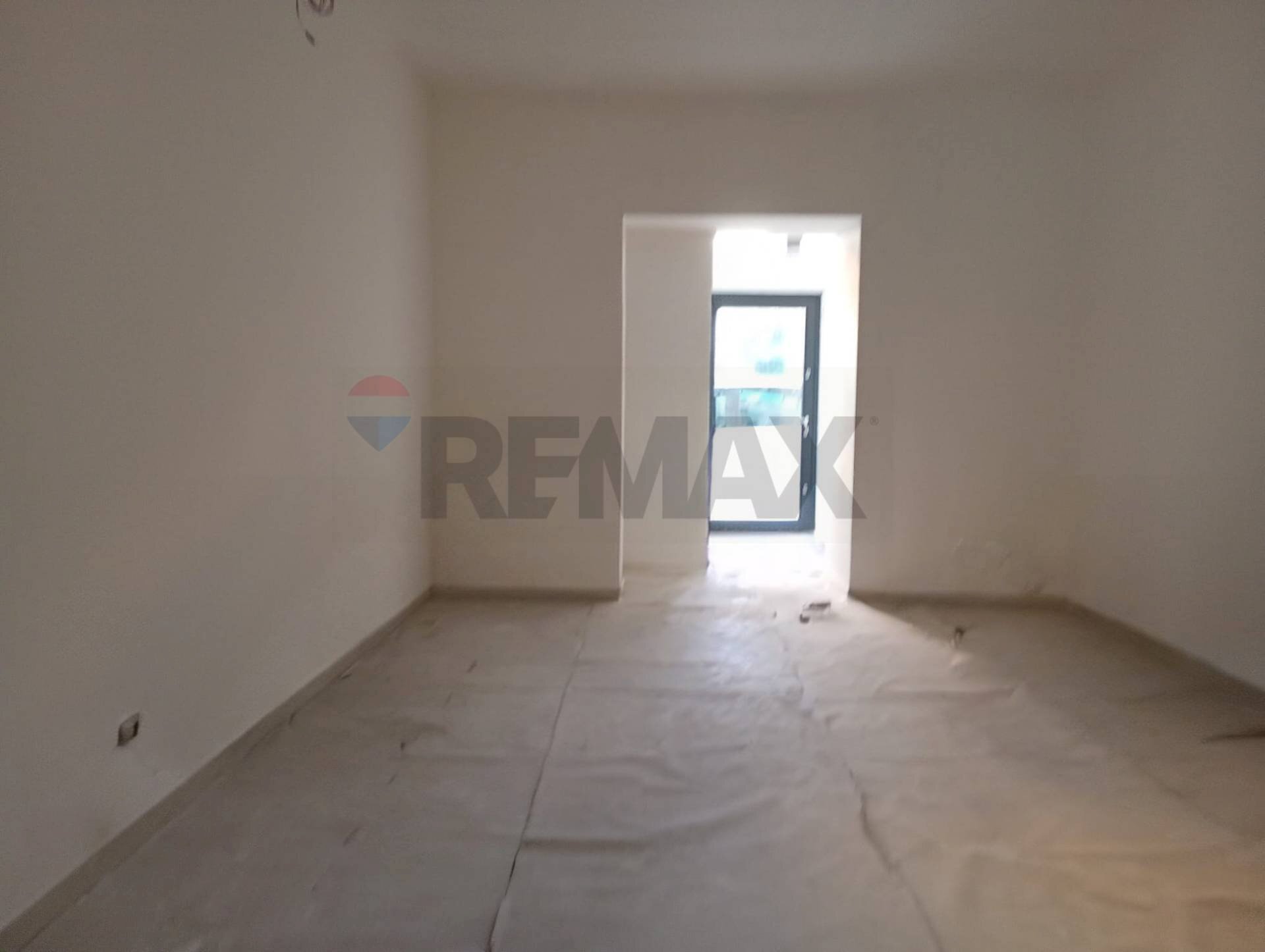 Stanza vuota - Locale Commerciale Corso Giannone
 
184, Caserta - foto 2