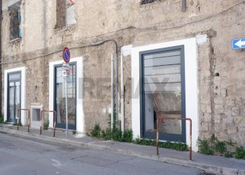 Edificio all\'aperto - Locale Commerciale Corso Giannone
 
184, Caserta - foto 1