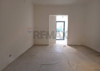 Stanza vuota - Locale Commerciale Corso Giannone
 
184, Caserta - foto 2